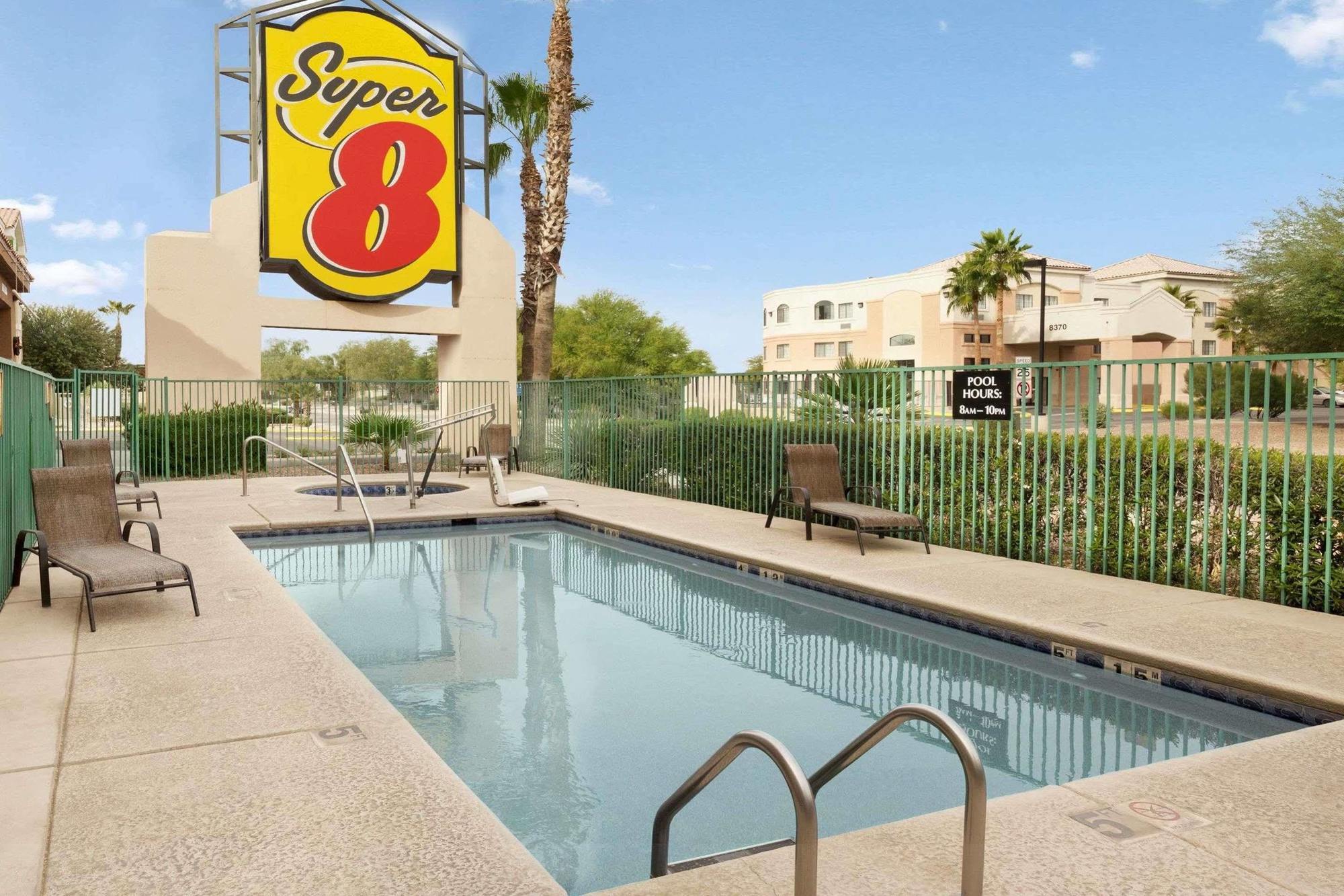 Super 8 By Wyndham Marana/Tucson Area Hotel Exterior photo